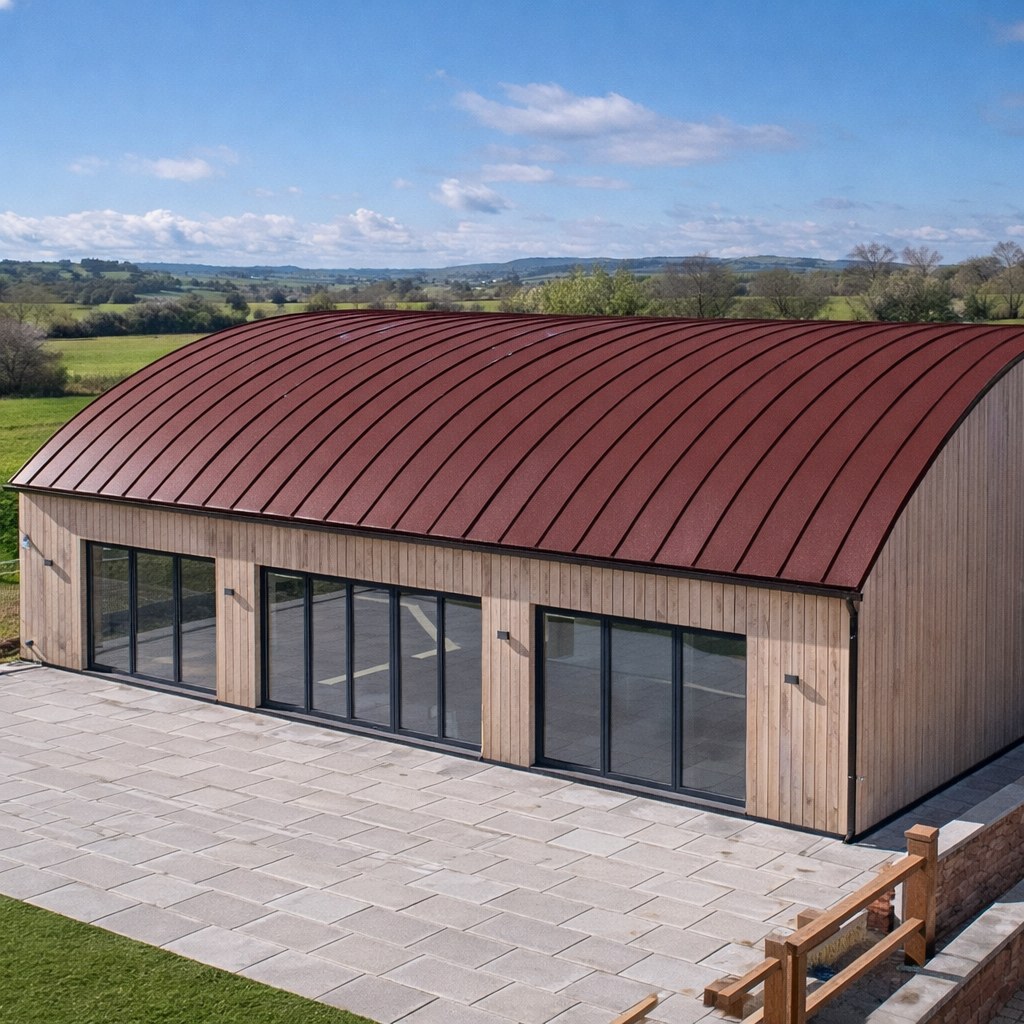 Арочная кровля на коммерческом объекте